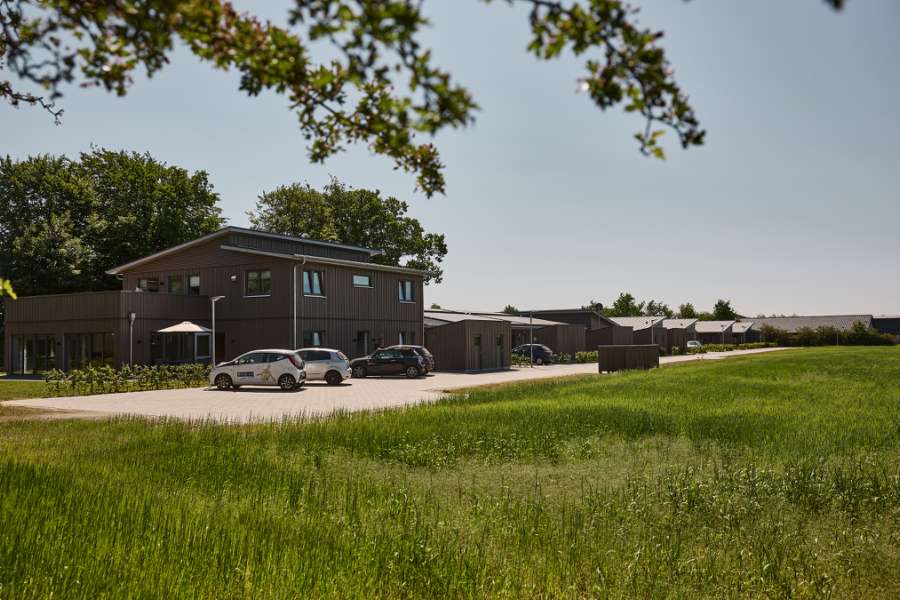 Ståltag ”beskytter” mennesker, der har brug for en hjælpende hånd i hverdagen, Feldstraße 12-26, 24983 Handewitt, Tyskland